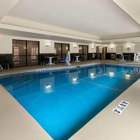 Comfort Suites Коммерс Экстерьер фото